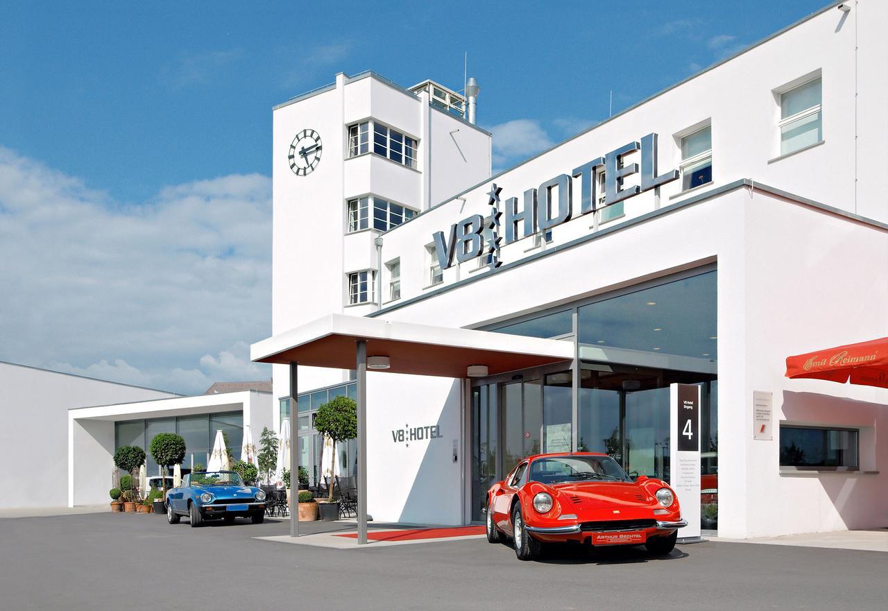V8 Hotel Classic Motorworld Region Stuttgart Böblingen Buitenkant foto